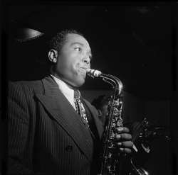 Portrait of Charlie Parker in the Three Deuces of New York in August 1947 - William Gottlieb